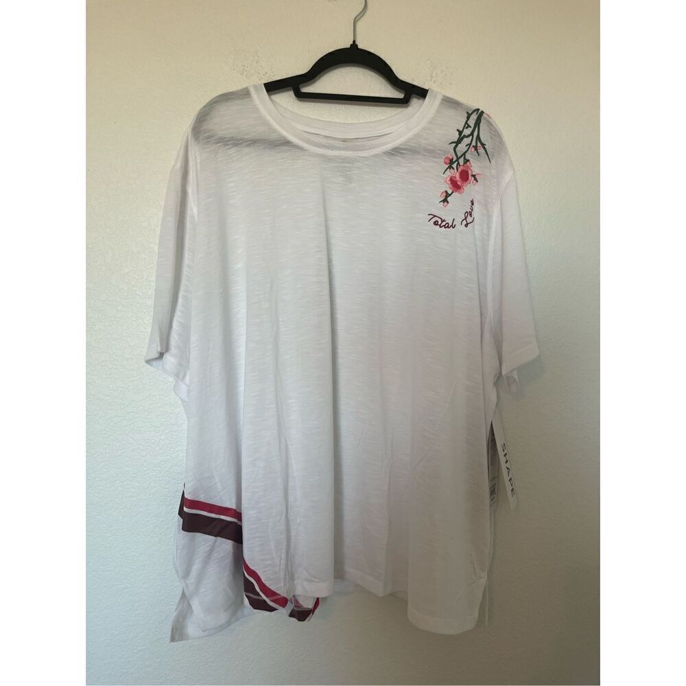 NWT Shape Activewear Captivate Graphic Total Love Tee